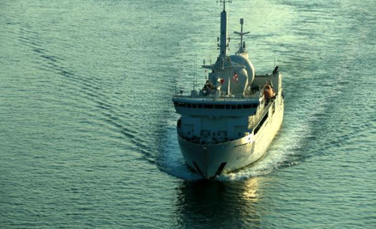 Fransa ve ABD askeri gemileri Boğaz'dan geçti