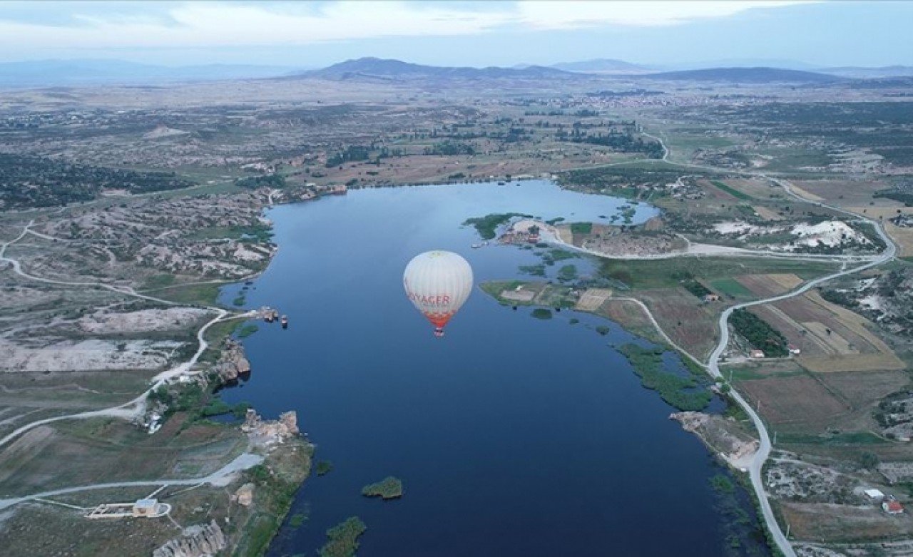 Frigya'da ilk sıcak hava balonu havalandı