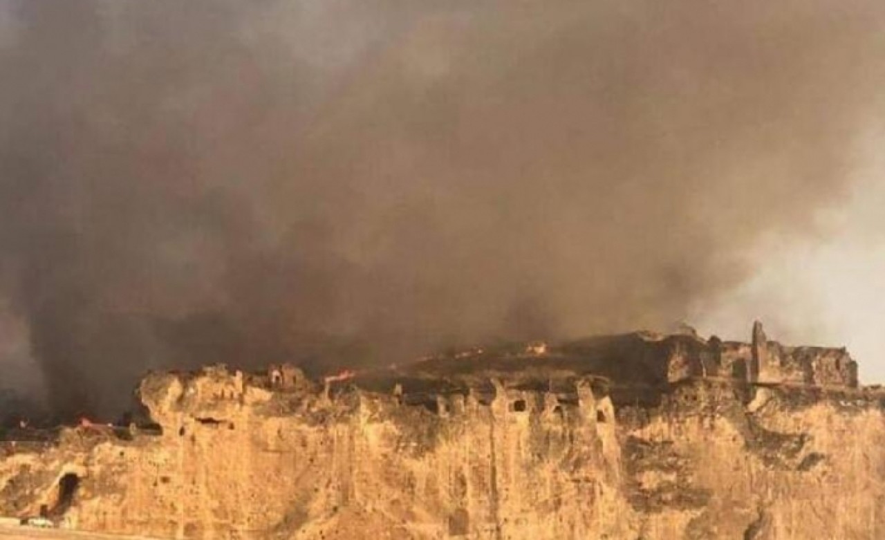 Hasankeyf'te korkutan yangın