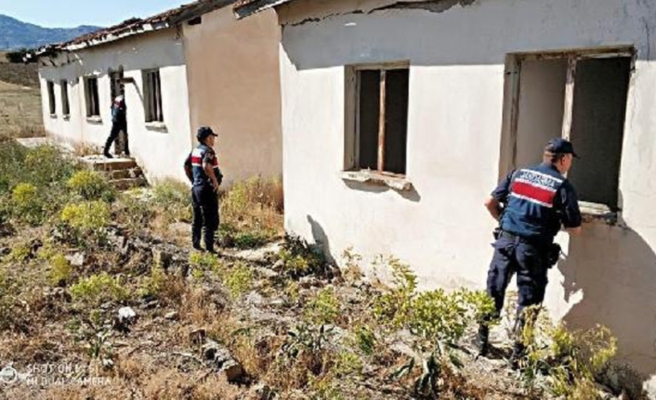 İçişleri Bakanlığı: 81 ilde aranan 1030 kişi yakalandı