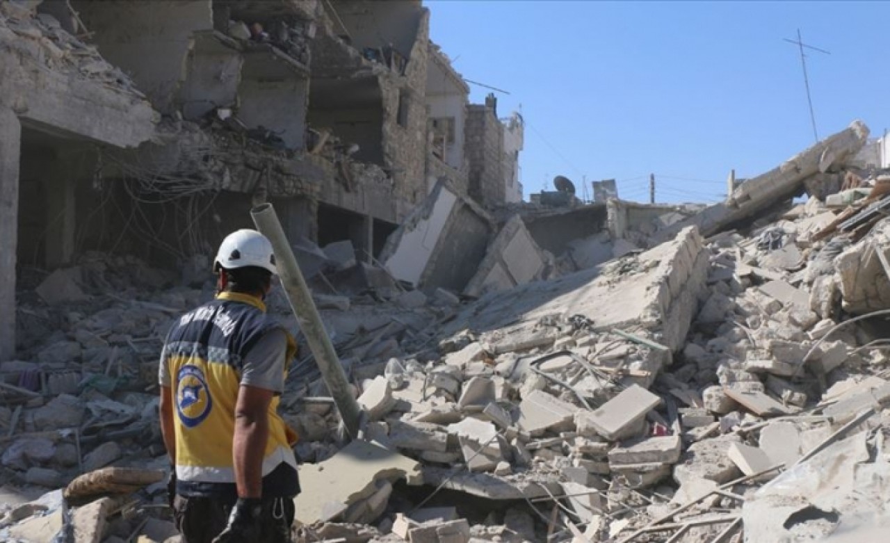 İdlib'e yoğun hava saldırıları: 7 ölü