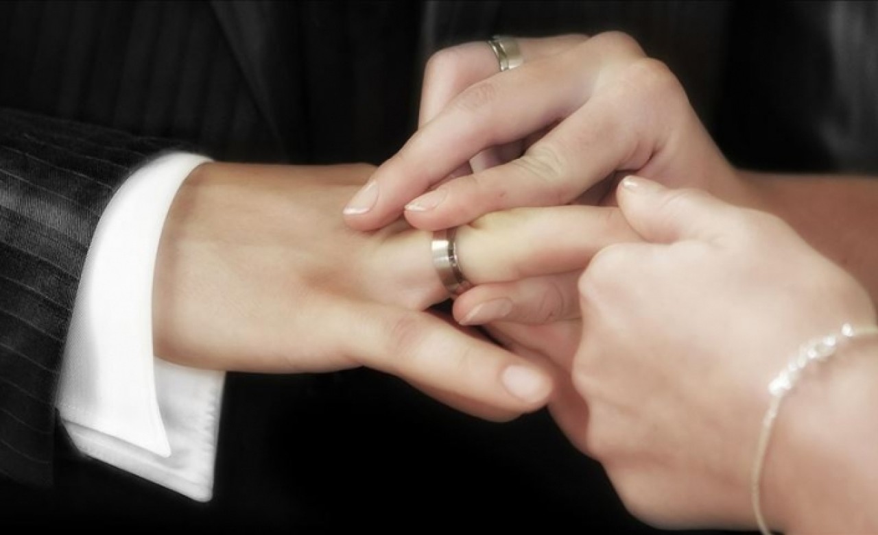 İlk evliliklerde yaş farkı azalıyor
