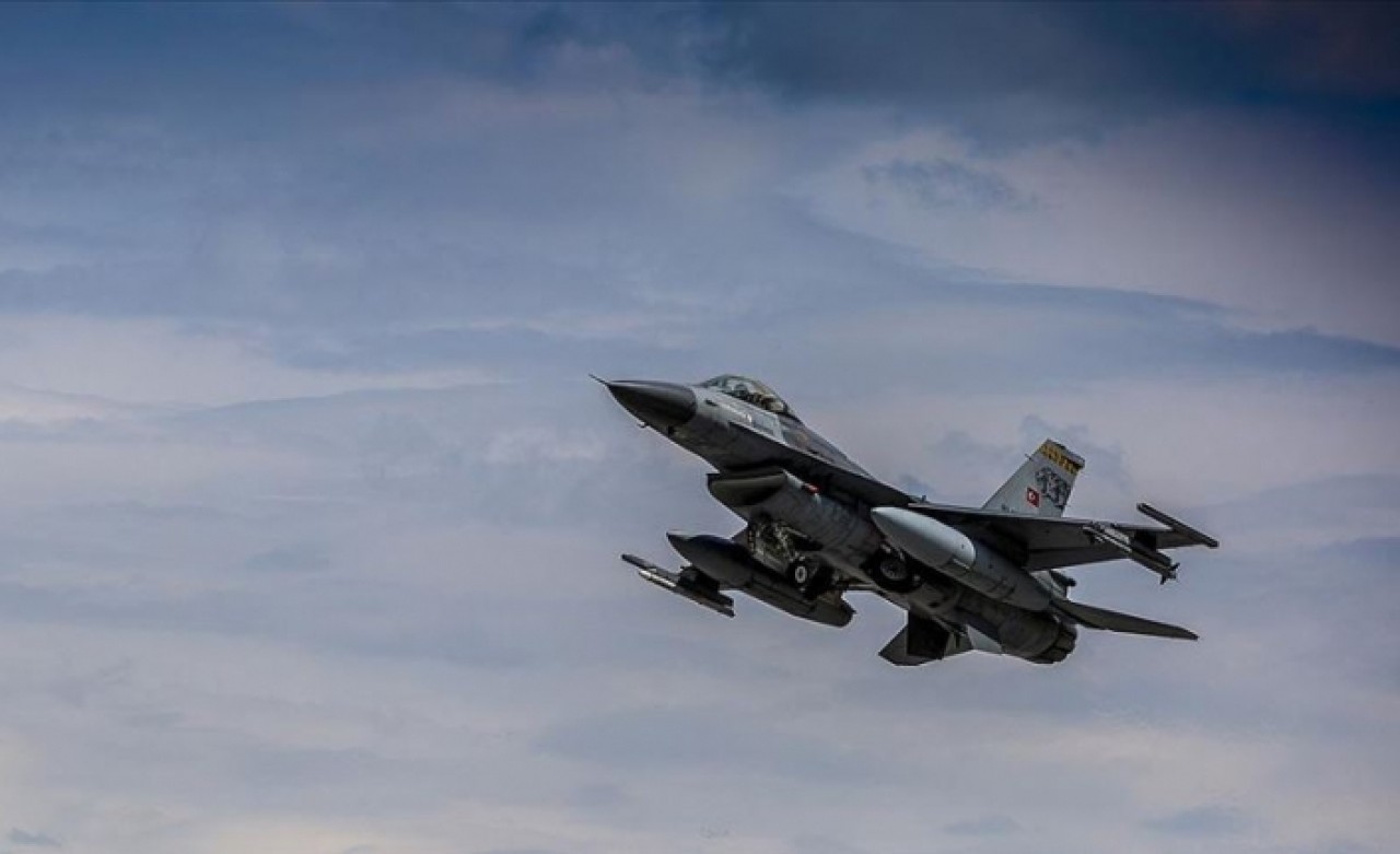 Irak'ın kuzeyindeki teröristlerin üssü vuruldu