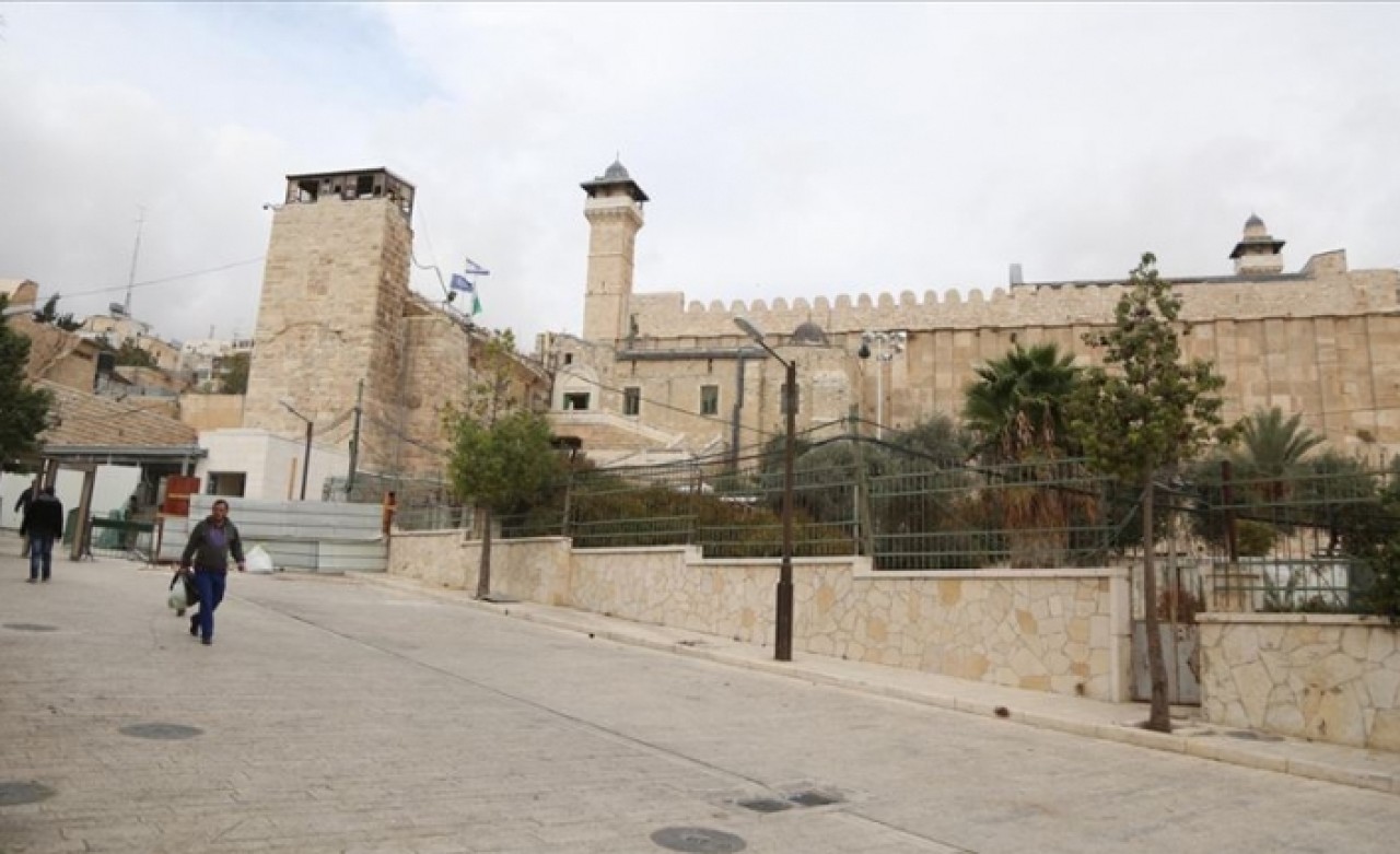 İsrail Harem-i İbrahim Camisinde 294 defa ezanı yasakladı