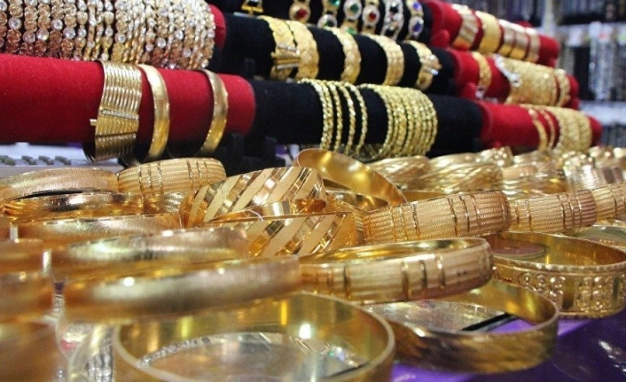 Kapalıçarşı'da bazı kuyumcular 22 ayar bilezikleri 24 ayar hesabıyla satıyor' iddiası