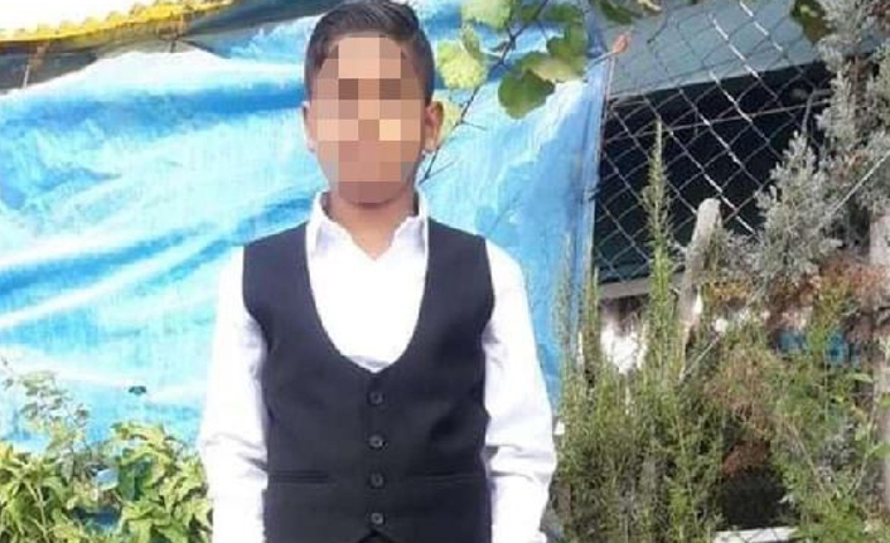 Küçük kuzenleri birlikteliğe zorlayan anne- babaları tutuklandı