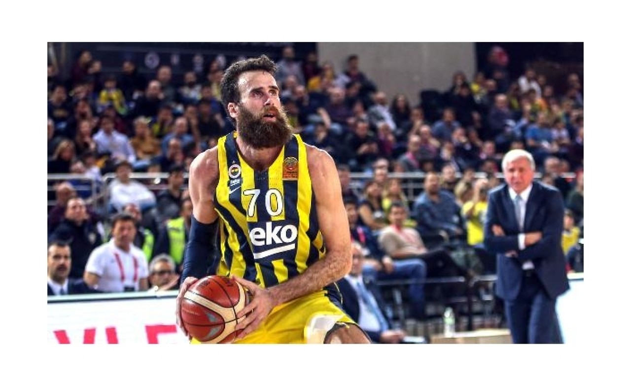 Luigi Datome,  üç yıl daha Fenerbahçe Beko'da