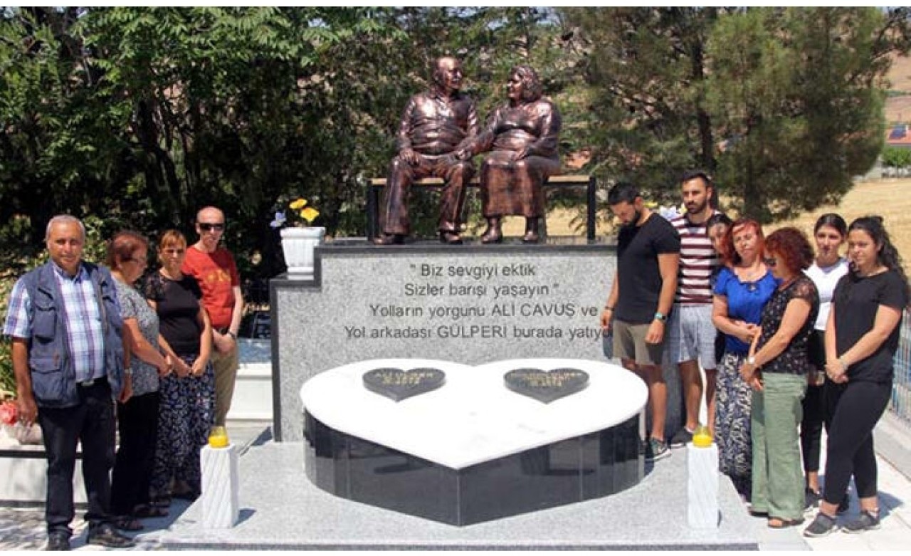 Mezarlığı görenler bir daha bakıyor