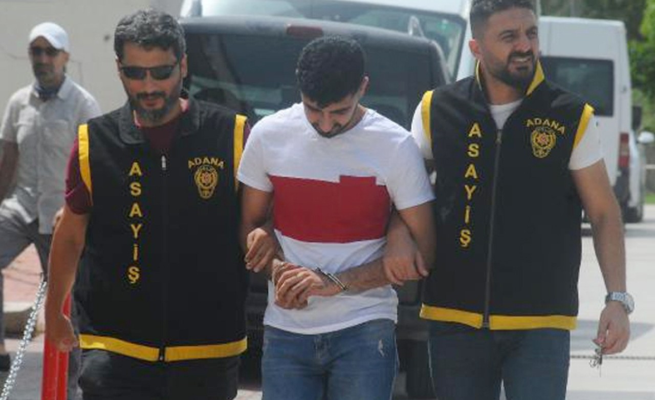 Misafirliğe gittiği evi soydu