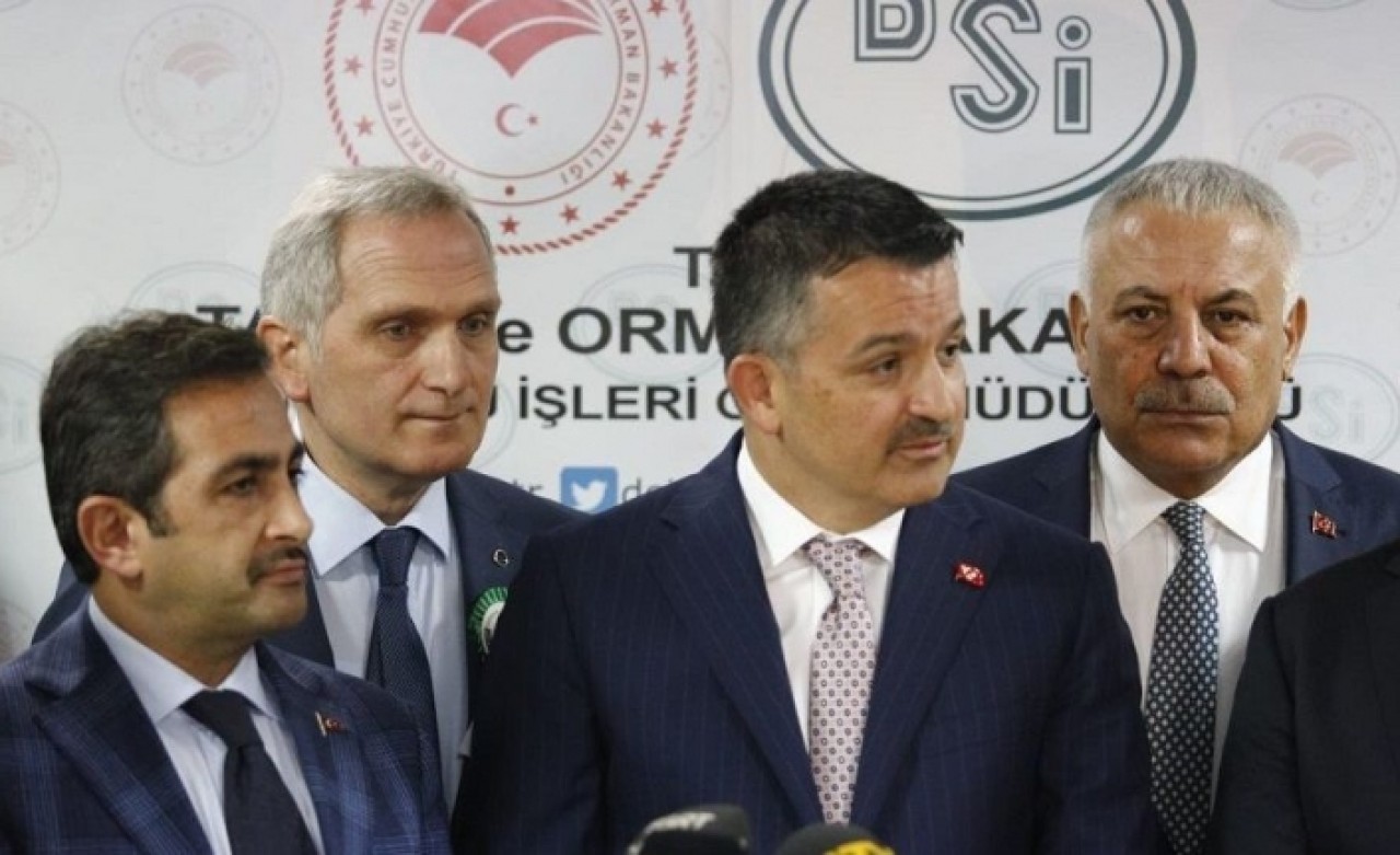 Pakdemirli: İspanya'dan ithal edilen hayvanların karantina süreci devam ediyor