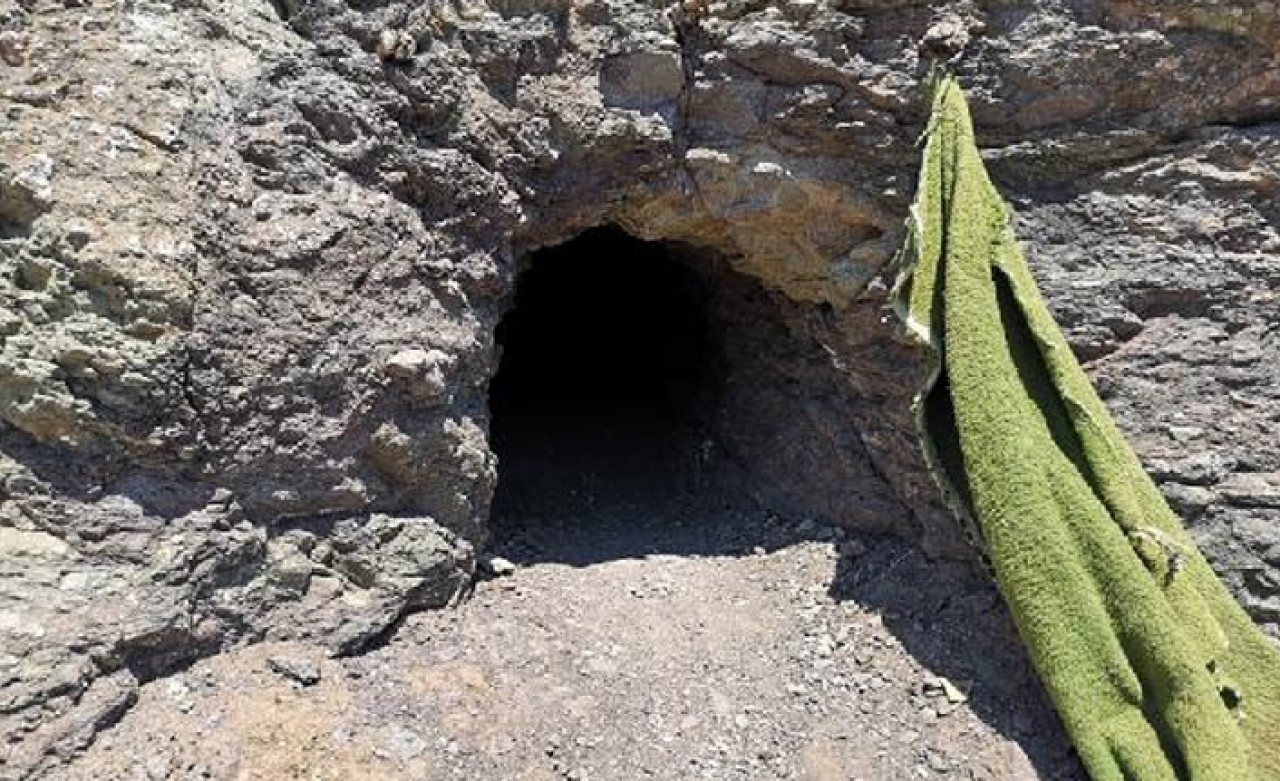 Pençe-2 Harekâtında,  teröristlerin kullandığı mağara bulundu