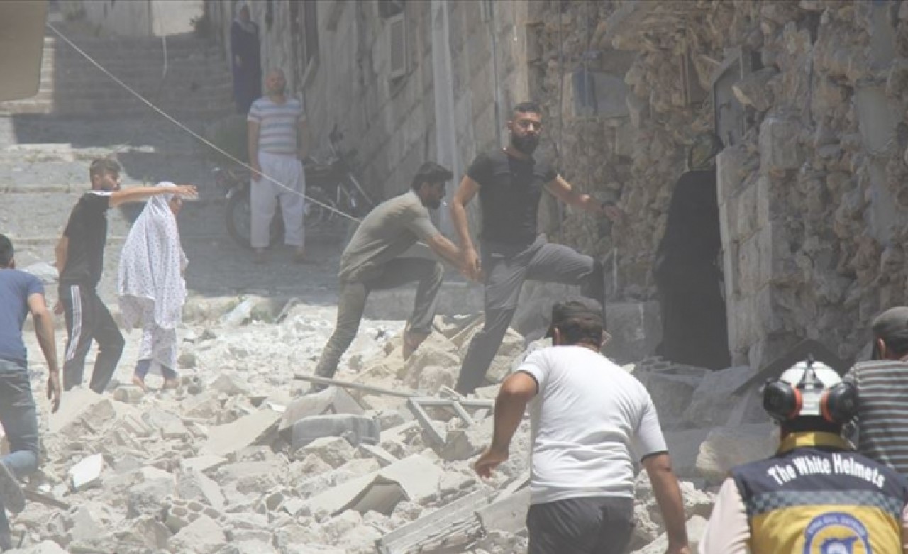 Rejim İdlib kent merkezini de vurdu: 8 sivil ölü,  35 sivil yaralı