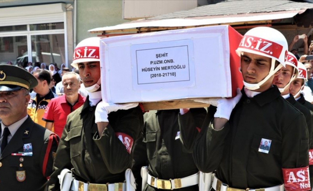 Şehit uzman onbaşı son yolculuğuna uğurlandı