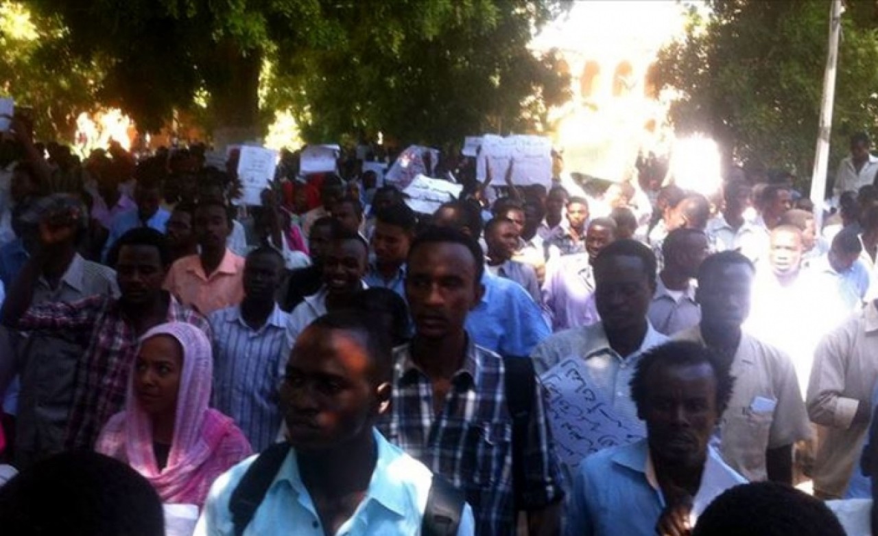 Sudan'da eğitime süresiz ara verildi