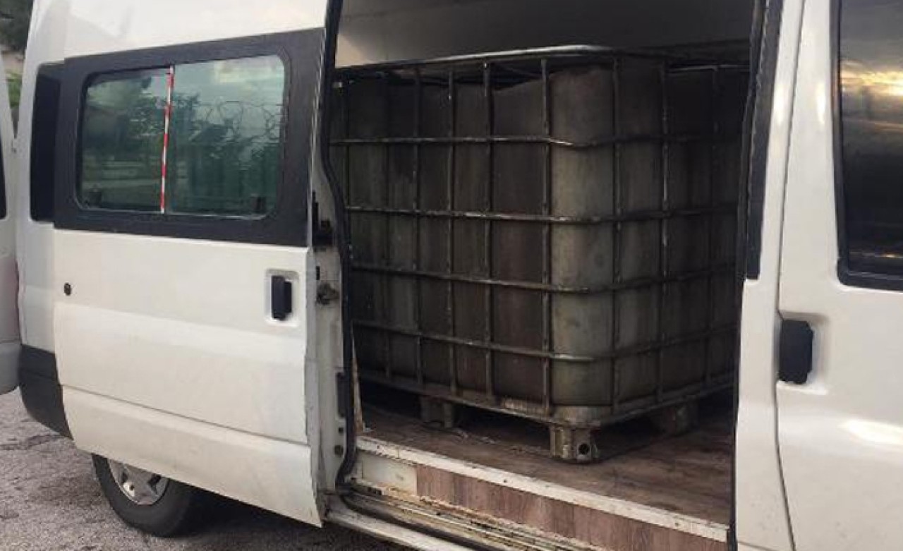 Şüpheli araçtan 2 bin litre kaçak akaryakıt çıktı