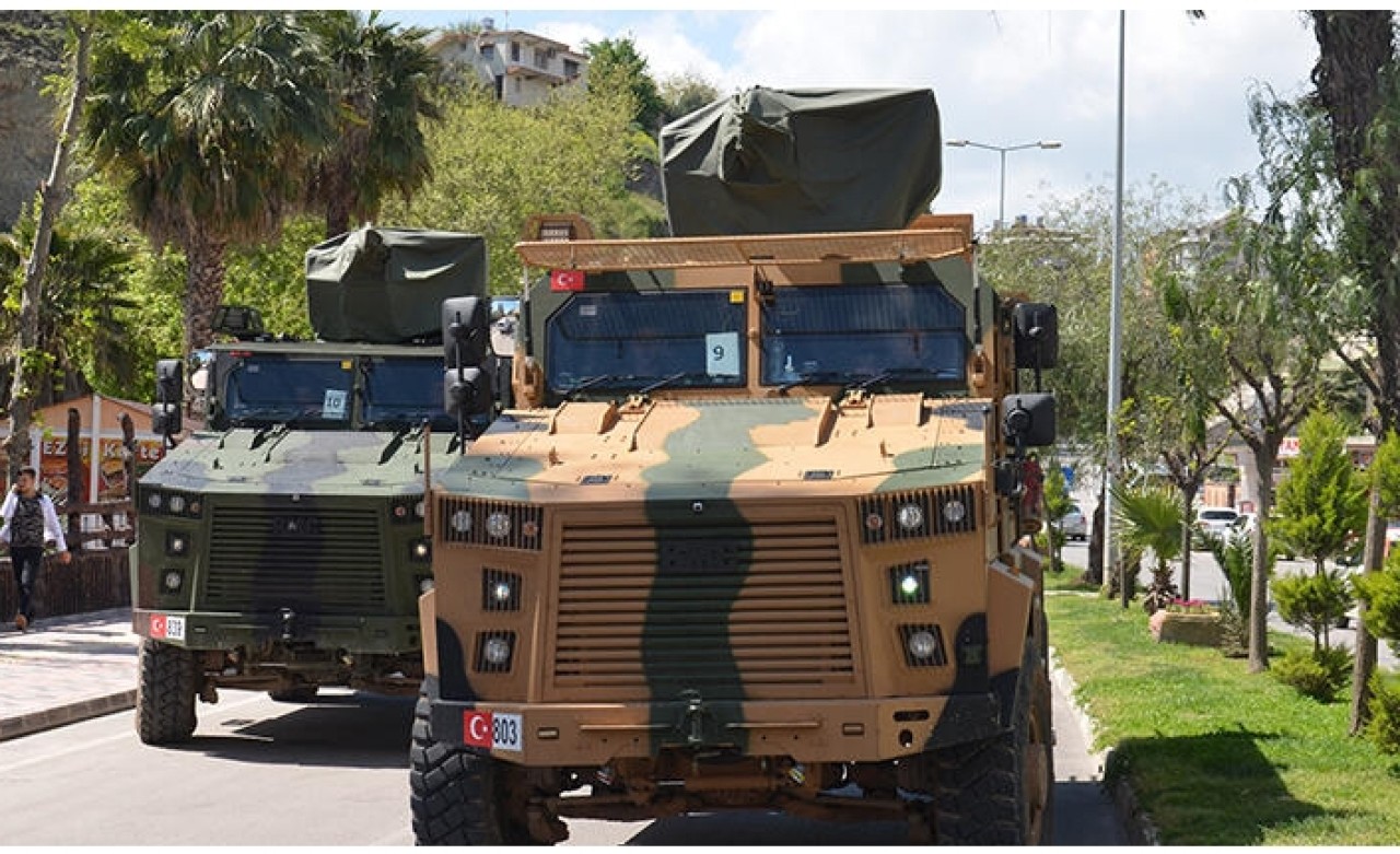 Suriye sınırına sevkiyat devam ediyor