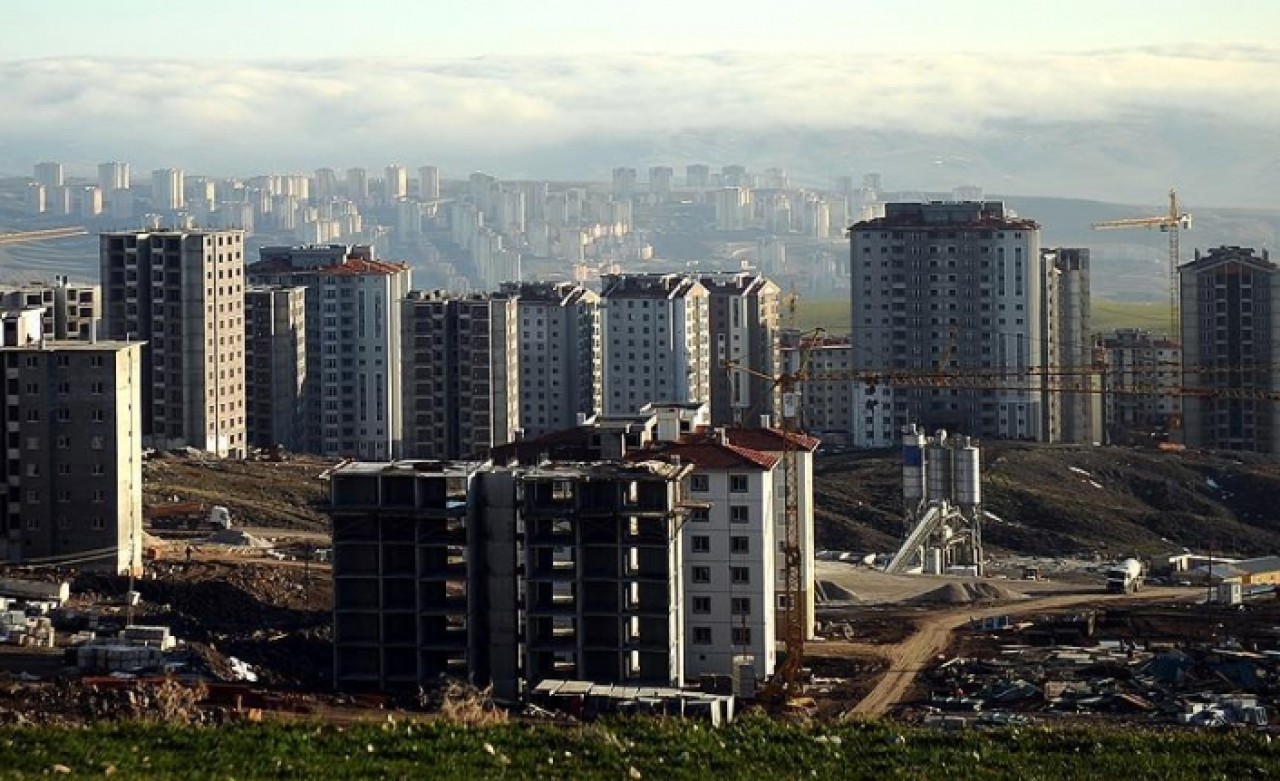 Türkiye konut fiyatları düşüşünde birinci