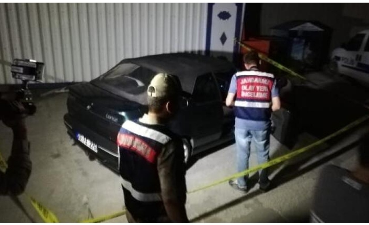 Uzman çavuş otomobilde eşini vurdu,  'kazara oldu' dedi