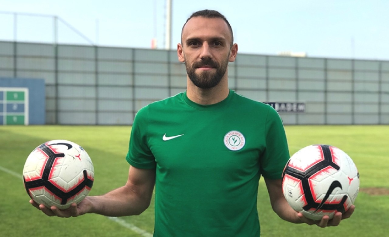 Vedat Muriç resmen Fenerbahçe'de!