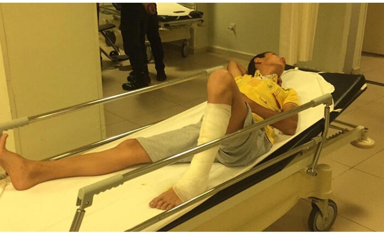 Yanan tineri,  çocuğun üzerine atıp kaçtılar