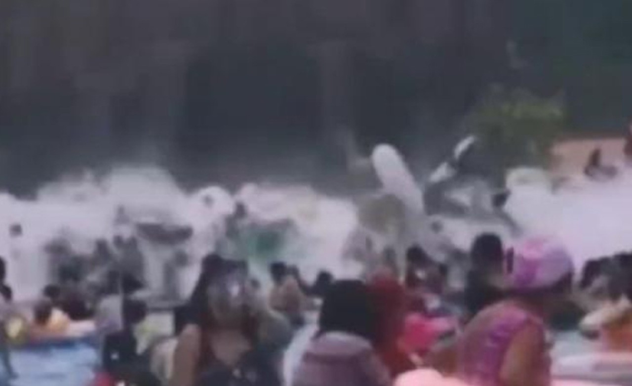 Yapay dalga havuzunda mekanik arıza: 44 yaralı