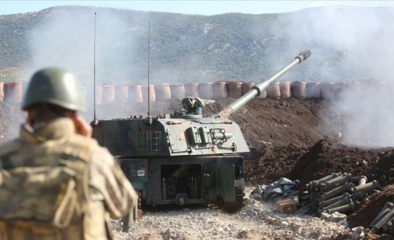 Afrin'de üs bölgesine saldırı: 2 asker yaralandı