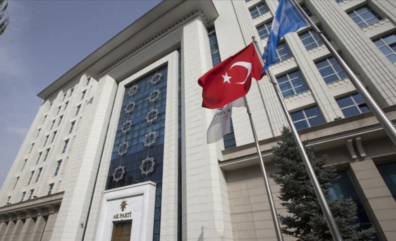 AK Parti kuruluş yıl dönümünde 'Türkiye Sevdasıyla Yaşımız Hep 18' diyecek