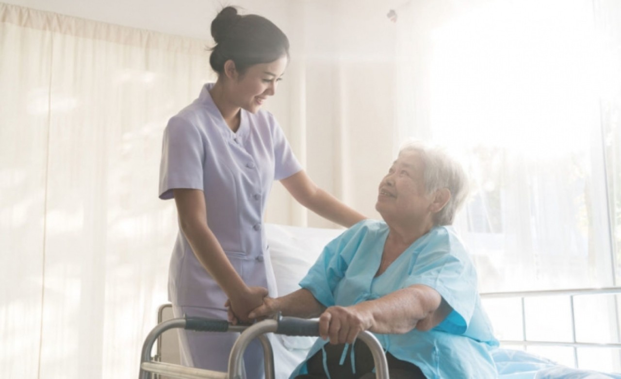 Almanlar 3 bin Euro maaşla Türk bakıcı arıyor