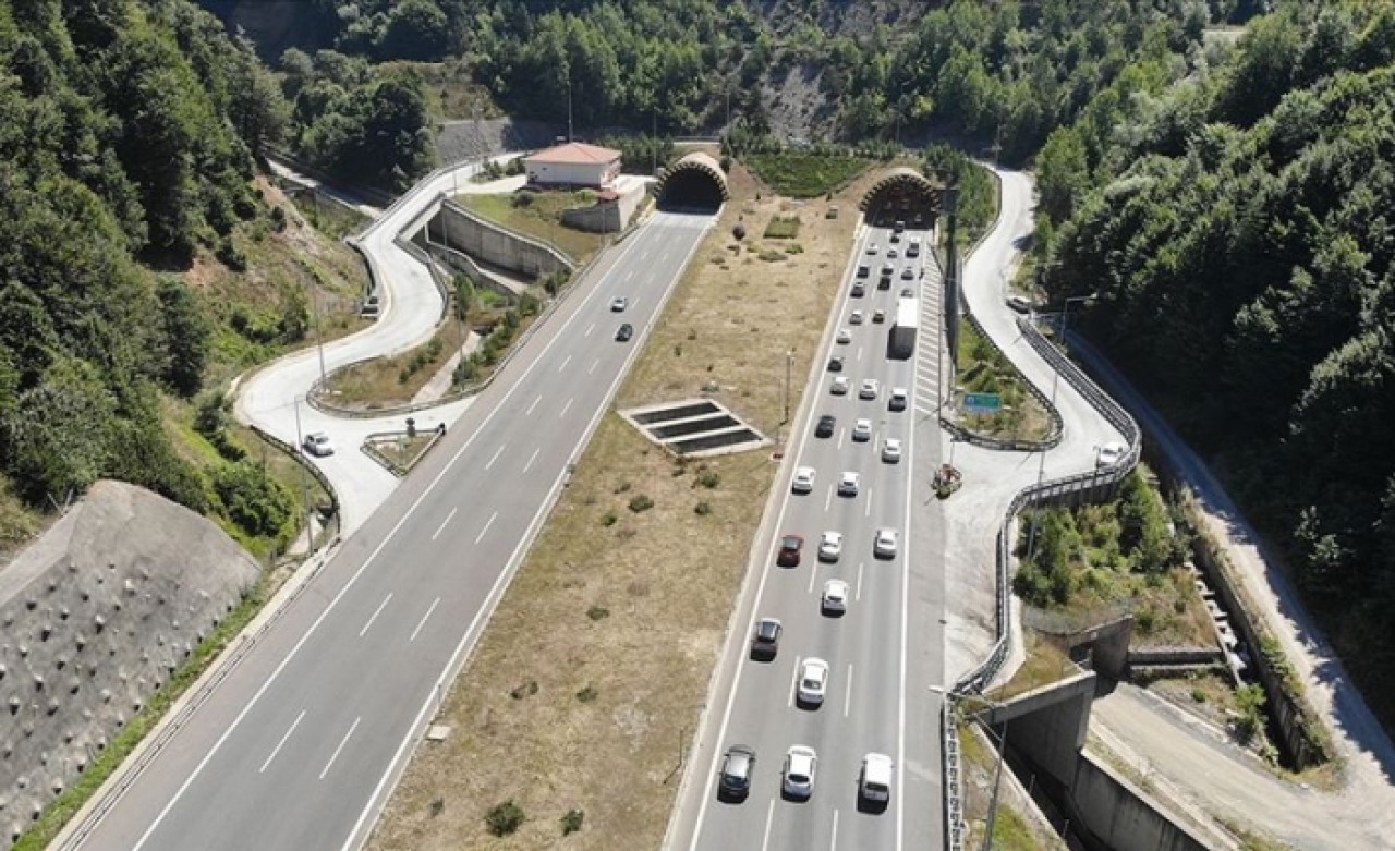 Anadolu Otoyolu'nda bayram yoğunluğu