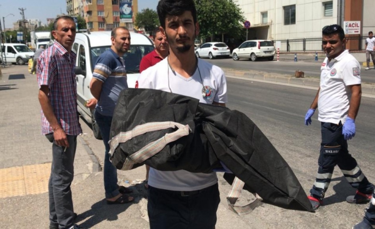 Ayakkabı kutusunda bebek cesedi bulundu