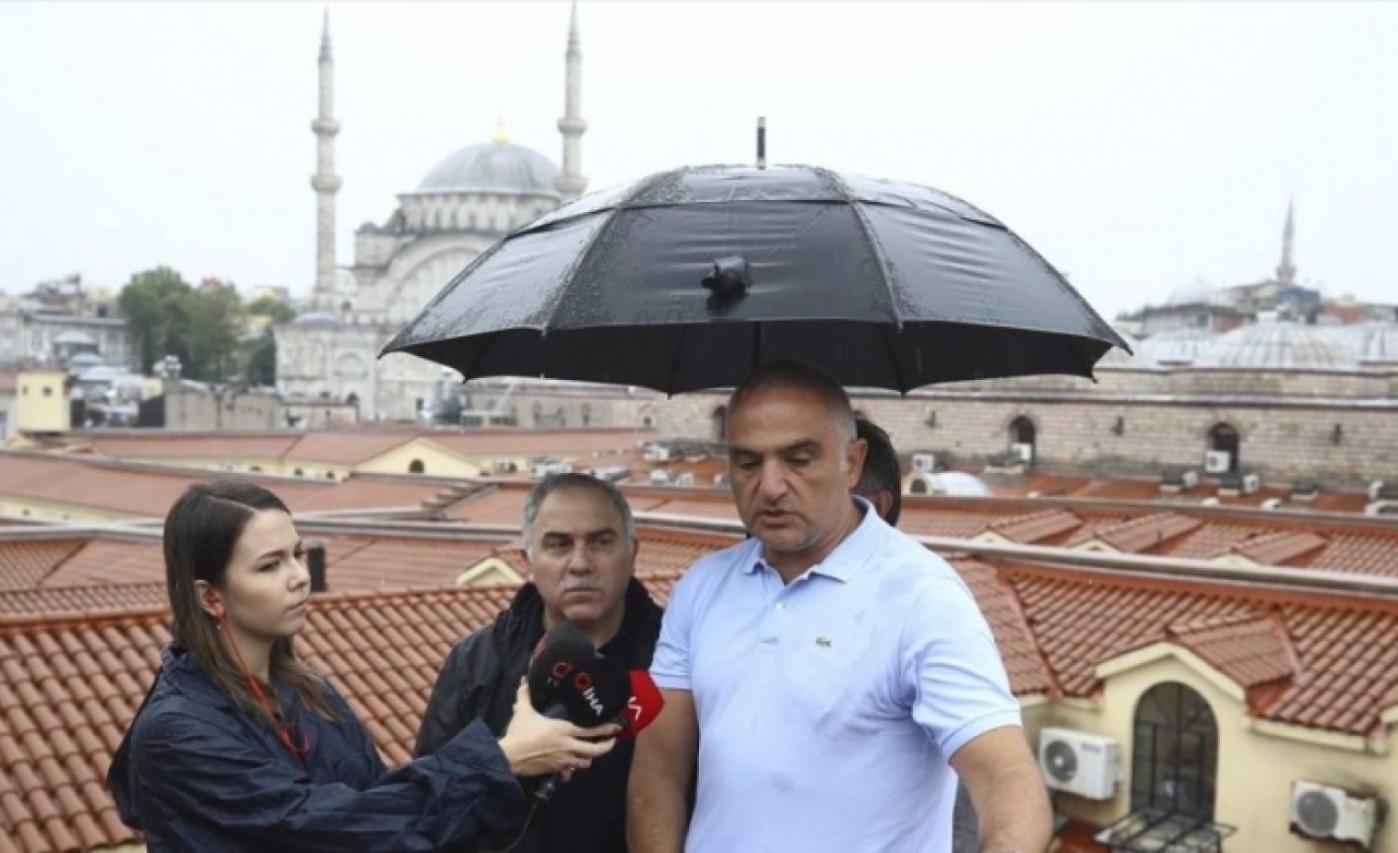 Bakan Ersoy'dan 'Kapalıçarşı' açıklaması: En azından çatı testi başarıyla geçti