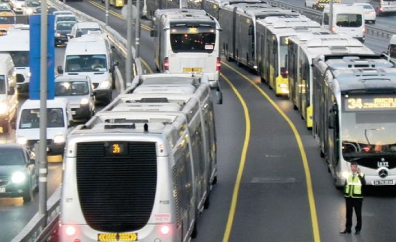 Bayramda otoyol ve köprüler ile toplu taşıma ücretsiz