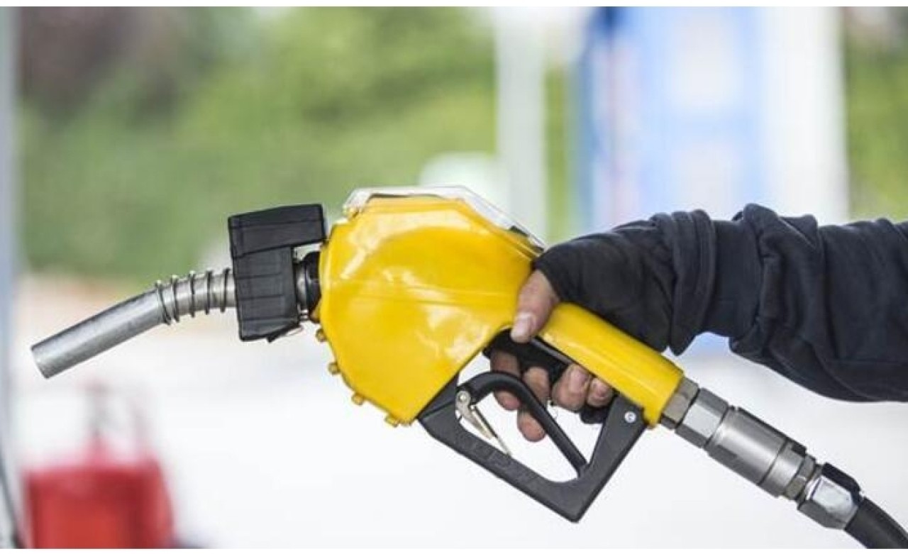 Benzin fiyatlarına indirim yolda