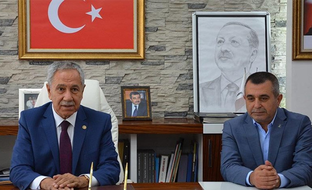 Bülent Arınç: "Alevi kardeşlerimizin oylarına ihtiyacımız var,  kendimizden görüyoruz"
