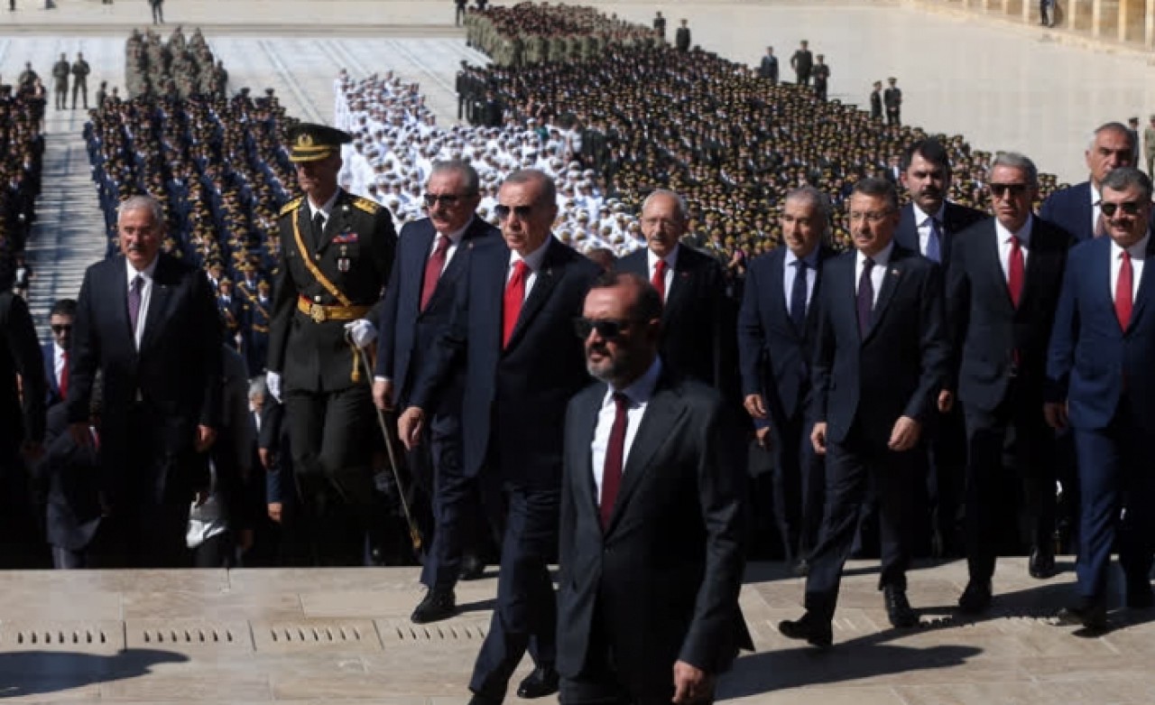 Devlet erkanı Anıtkabir'i ziyaret etti