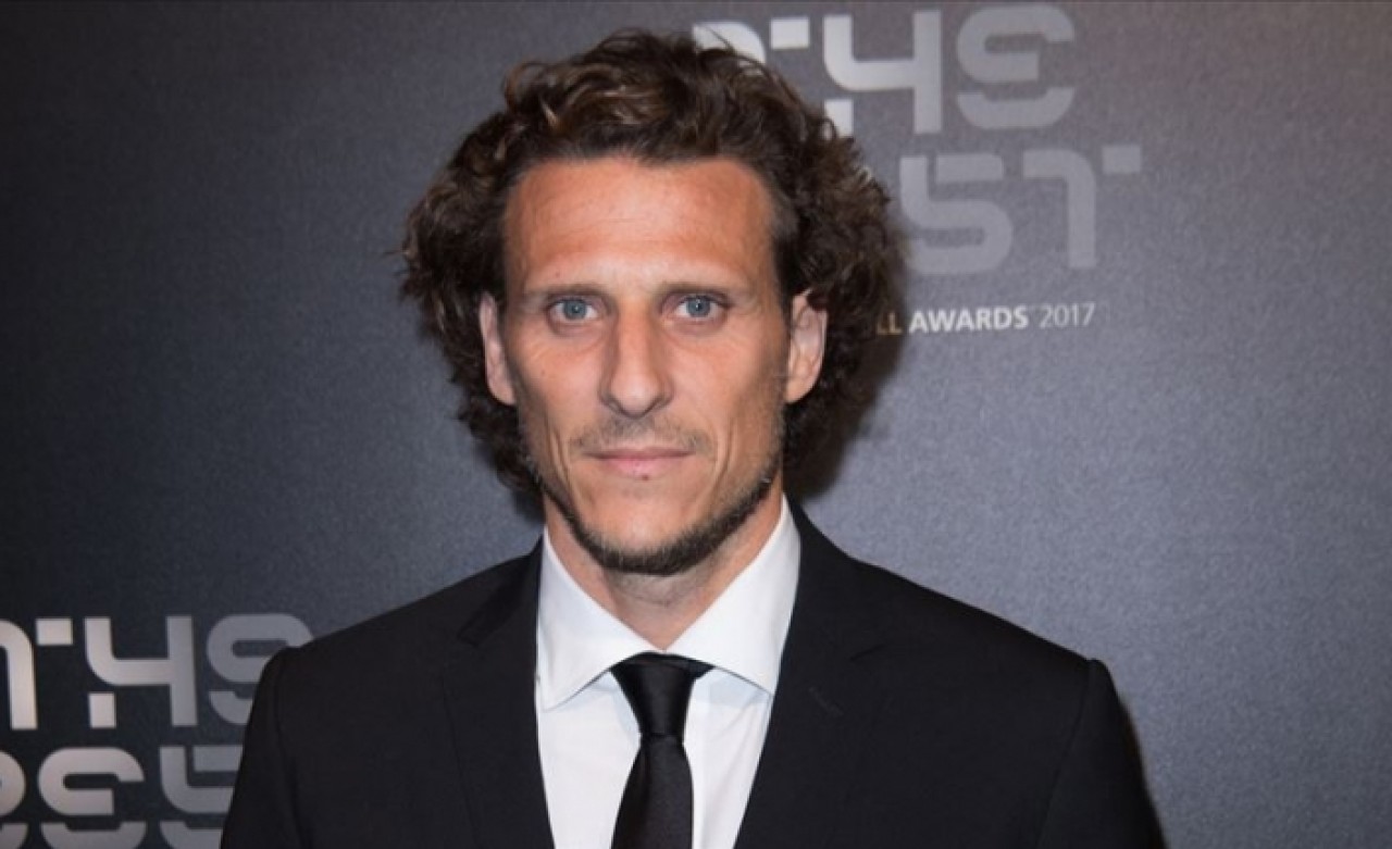 Uruguaylı futbolcu Diego Forlan futbolu bıraktı