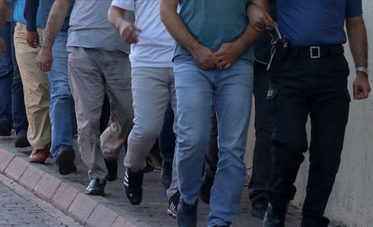 FETÖ'nün TSK'daki kripto yapılanmasına soruşturma: 18 gözaltı kararı