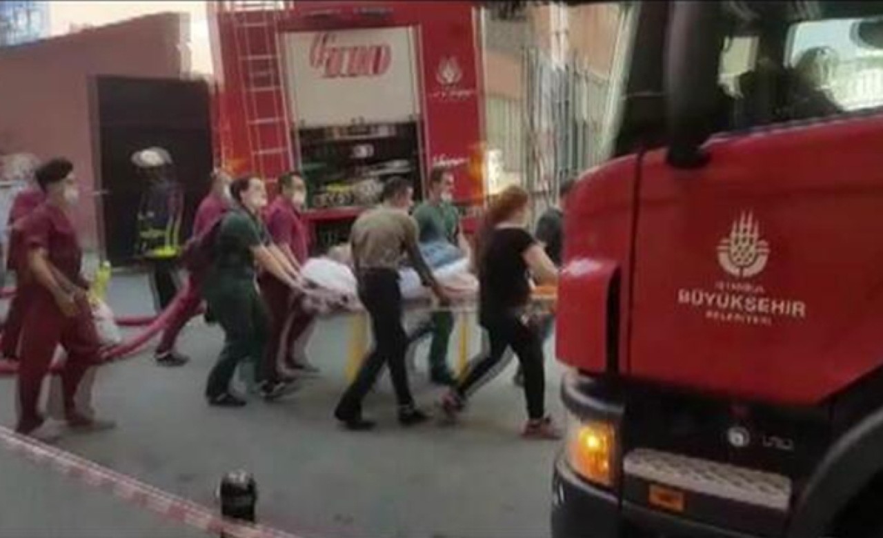 Gaziosmanpaşa'da bir özel hastanenin trafosunda yangın çıktı