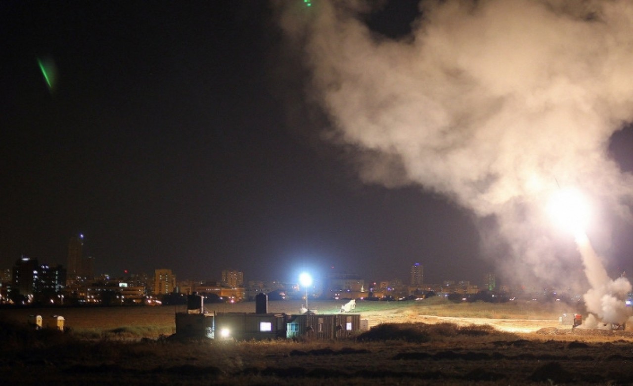 Gazze'den İsrail'e 3 roket atıldı: 2 İsrailli hafif yaralandı