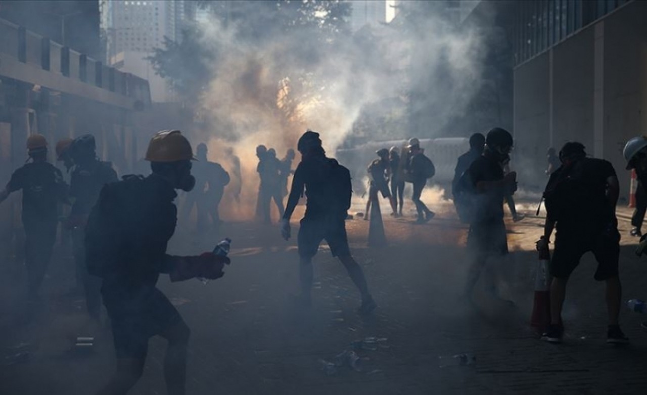 Hong Kong'daki protestolarda 420 gösterici gözaltına alındı