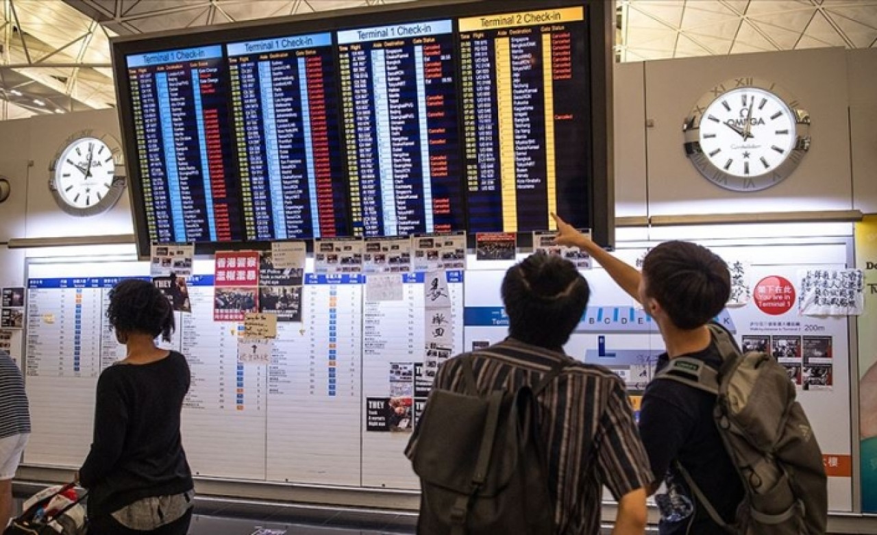 Hong Kong Uluslararası Havalimanı’nda uçuşlar tekrar başladı