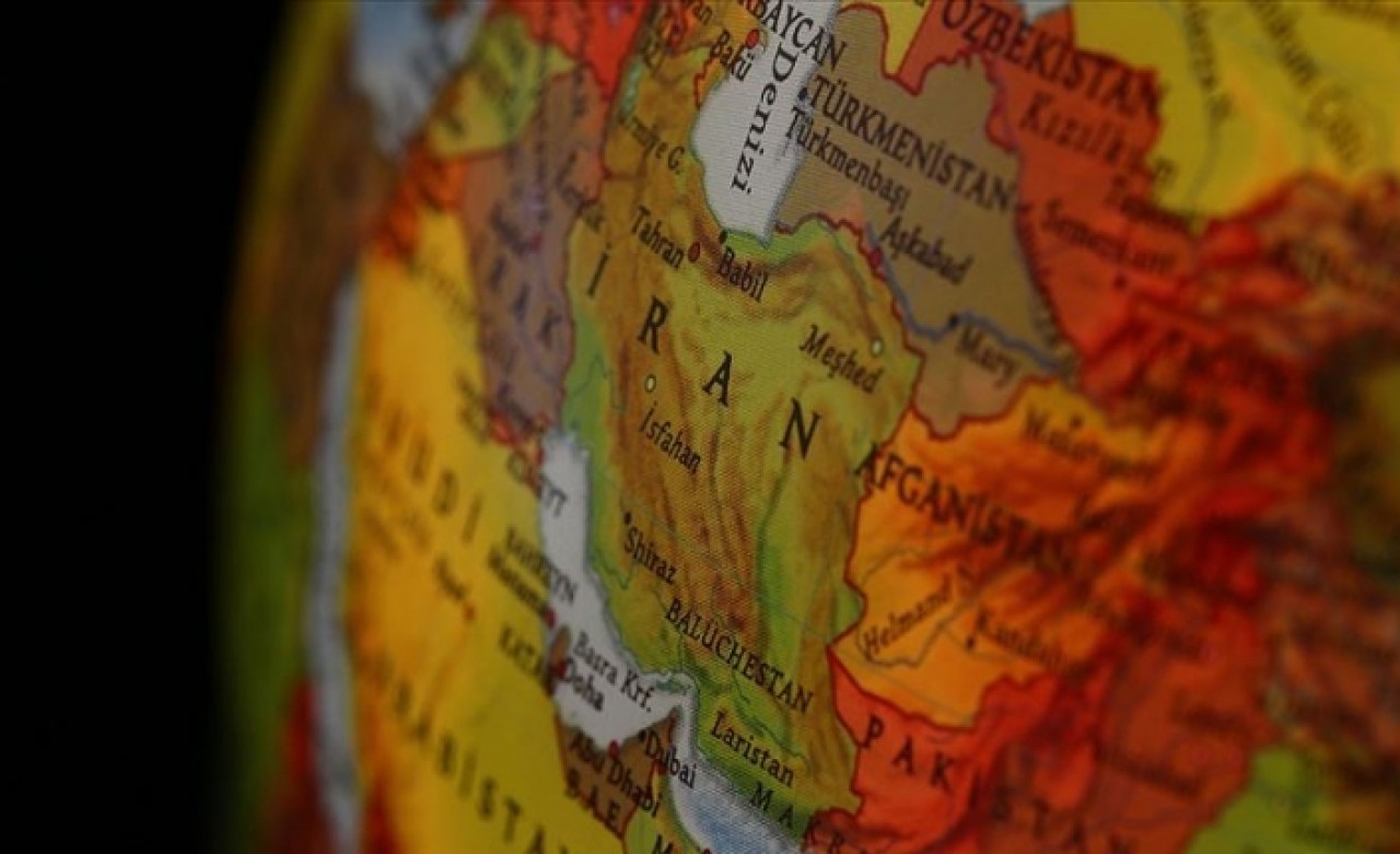 İran'a ait savaş uçağı düştü