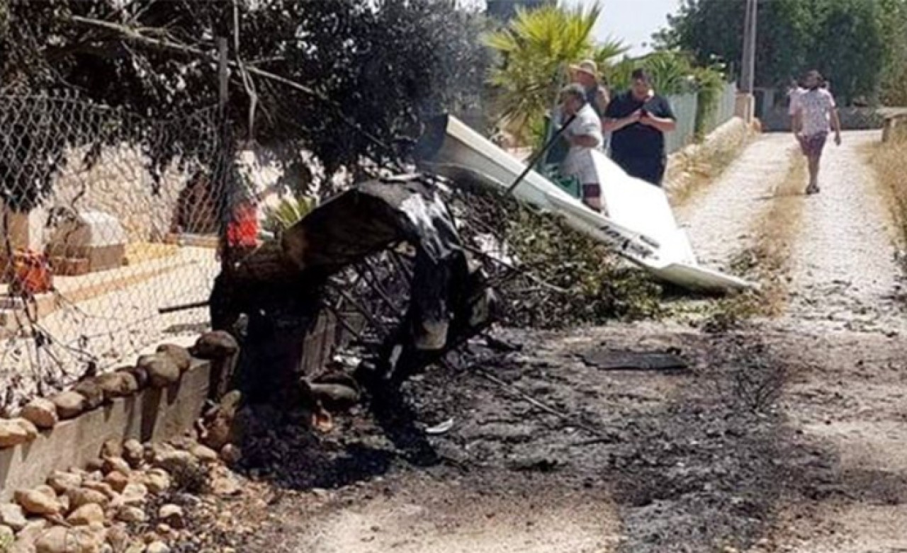 İspanya'da helikopter ile uçak havada çarpıştı: İkisi çocuk,  7 ölü