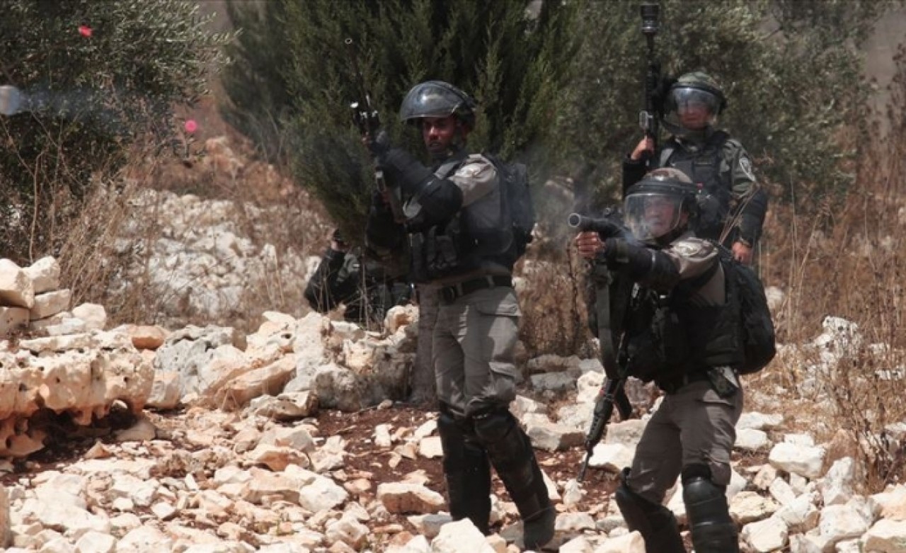 İsrail askerleri Gazze sınırı yakınında Filistinlileri şehit etti