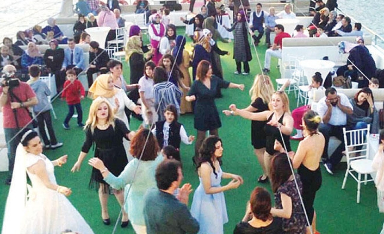 İstanbul Valiliği'ne şikayet yağdı! 'Akşam saatlerinde evde durulmuyor'