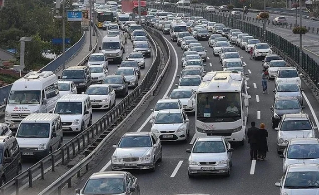 İstanbullular dikkat! Bugün bu yollar trafiğe kapatılacak