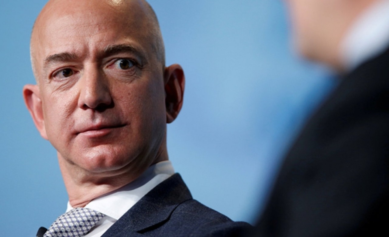 Jeff Bezos,  1.8 milyar dolar değerinde Amazon hissesi sattı