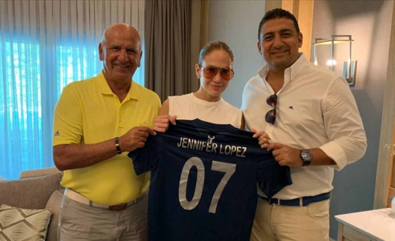 Jennifer Lopez'e Antalyaspor forması