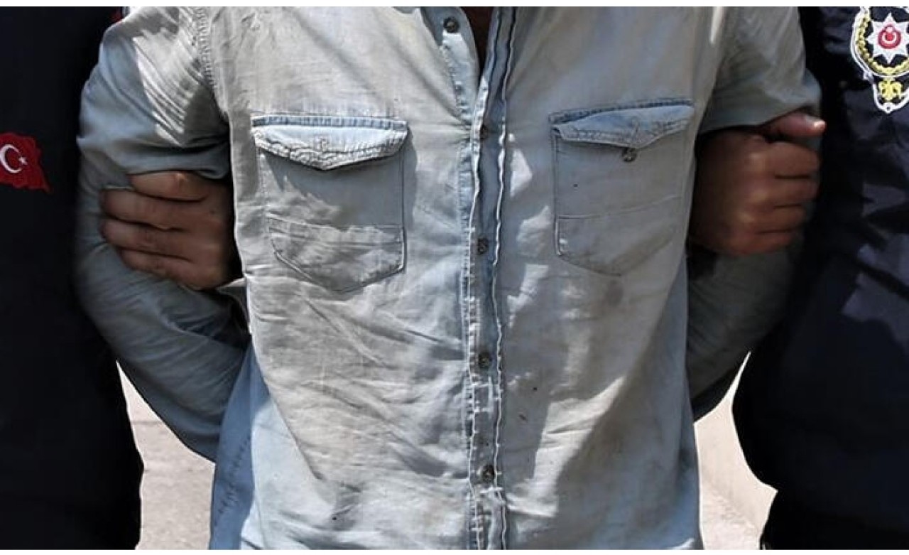 Kadıköy'de ortalığı birbirine katan kişi HDP binasında yakalandı