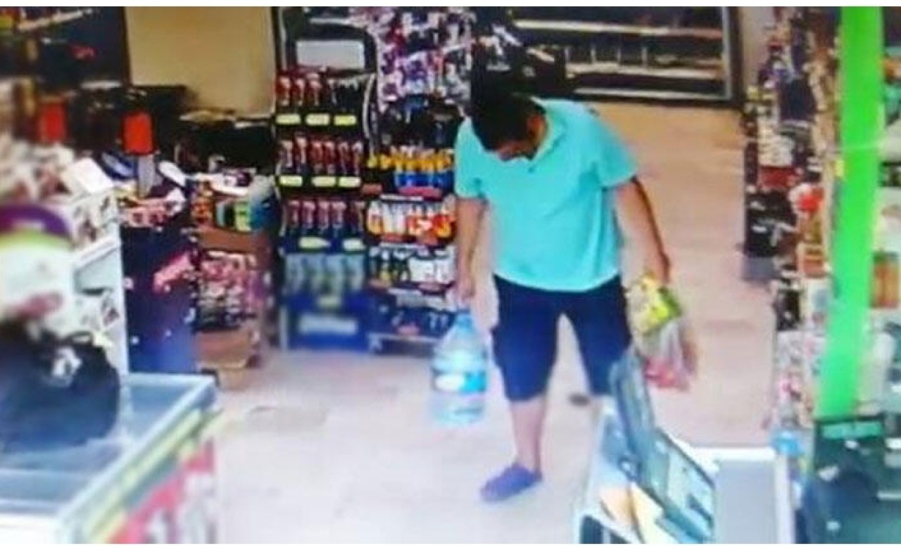 Marketin ortasında rezalet! Görüntüleri izleyen şok oldu